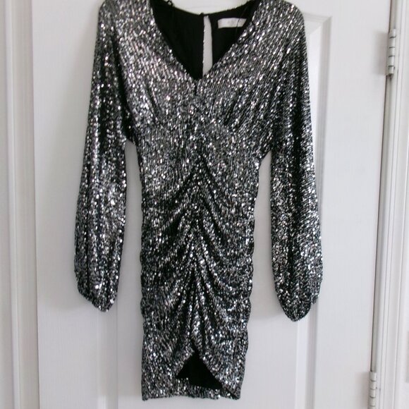 New ASTR The Label Black Sequin Silver Balloon Sleeve Ruched Mini Dress XS NWOT - Picture 4 of 13